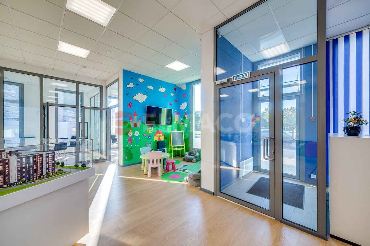 Модульный офис продаж компании Glorax Development